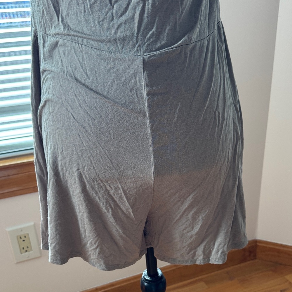 Off-Shoulder Ruffle Romper in sage - Picture 3 of 6